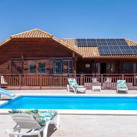 Rustic Retreat Pinoso