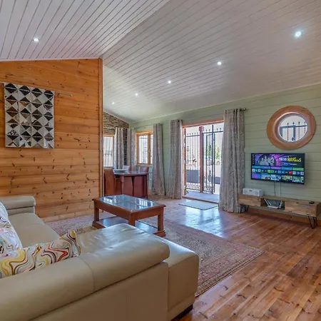Rustic Retreat Pinoso