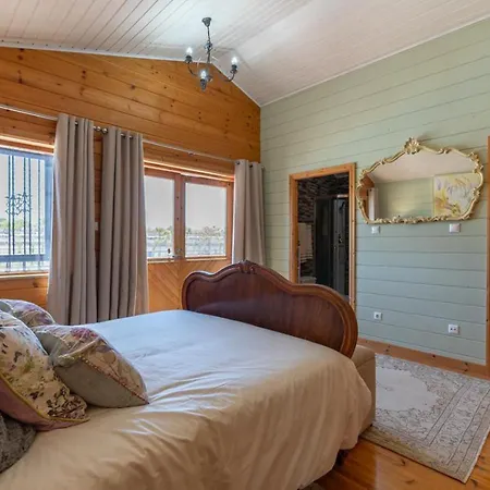 Rustic Retreat *