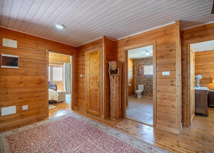 Chalet Rustic Retreat